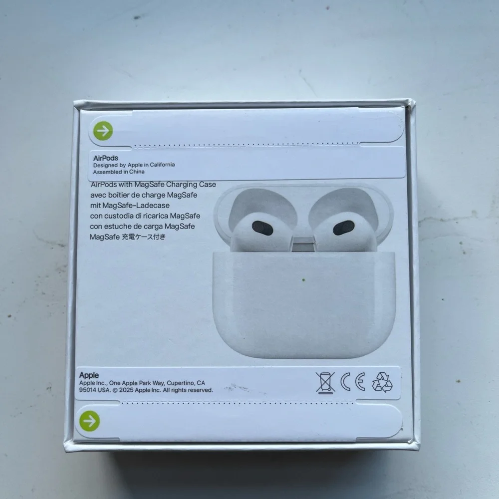 Apple Wireless Earbuds with Charging Case
